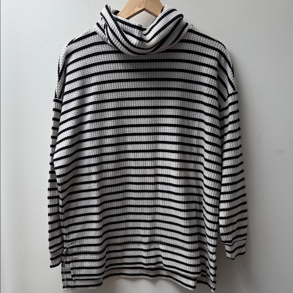 Lou & Grey Black and White Textured Sweater